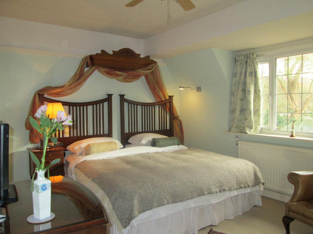 Crossways House Bed And Breakfast อีสต์คาวส์ ห้อง รูปภาพ