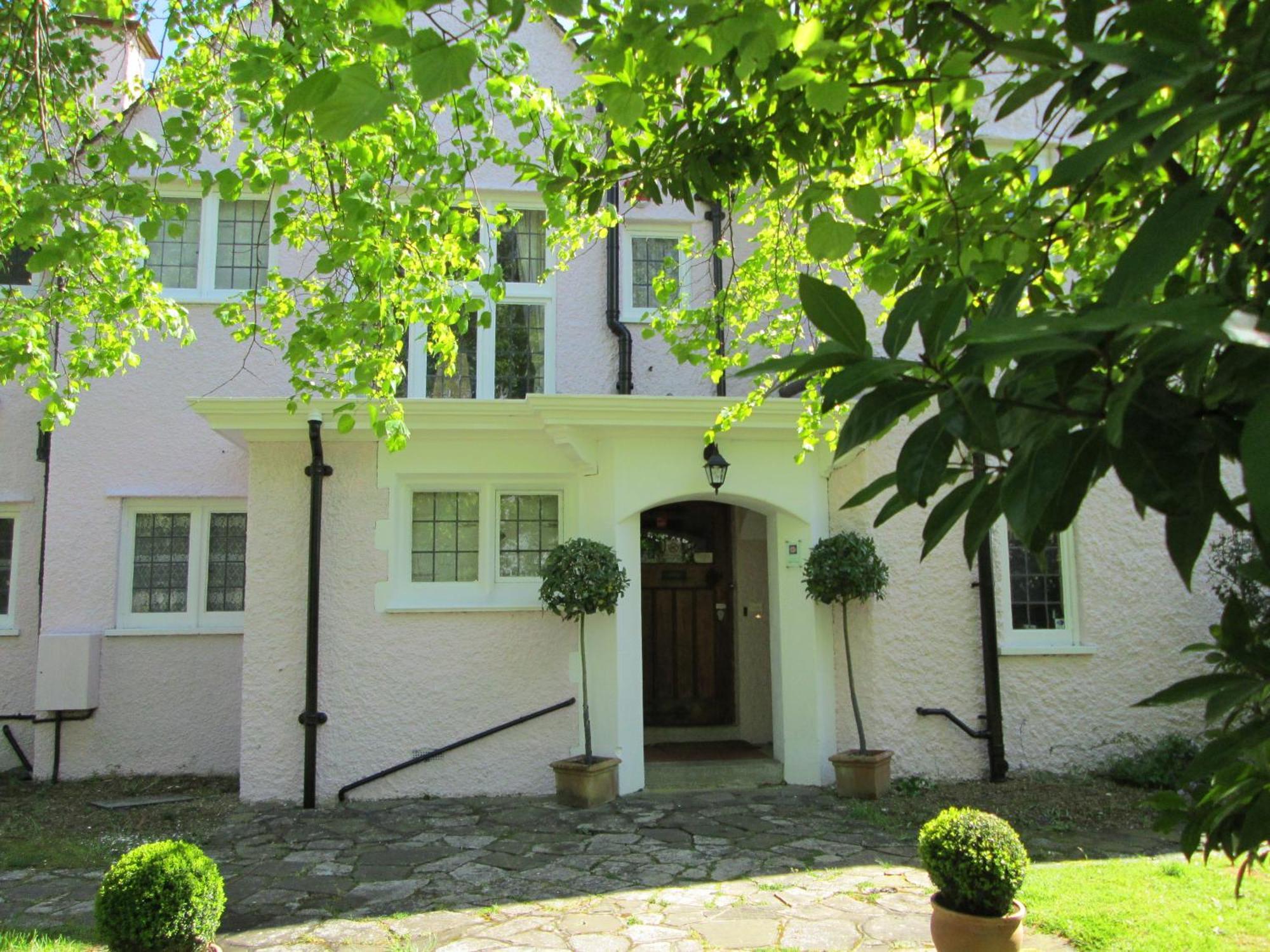 Crossways House Bed And Breakfast อีสต์คาวส์ ภายนอก รูปภาพ
