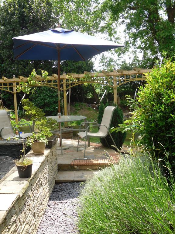Crossways House Bed And Breakfast อีสต์คาวส์ ภายนอก รูปภาพ